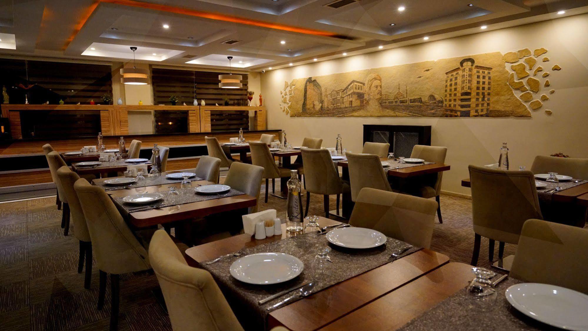 Es Albatros Hotel Eskişehir Zewnętrze zdjęcie