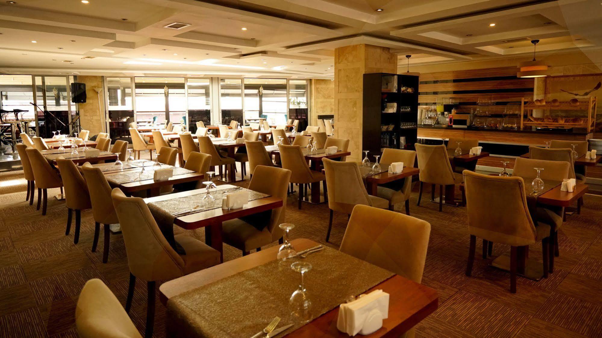 Es Albatros Hotel Eskişehir Zewnętrze zdjęcie