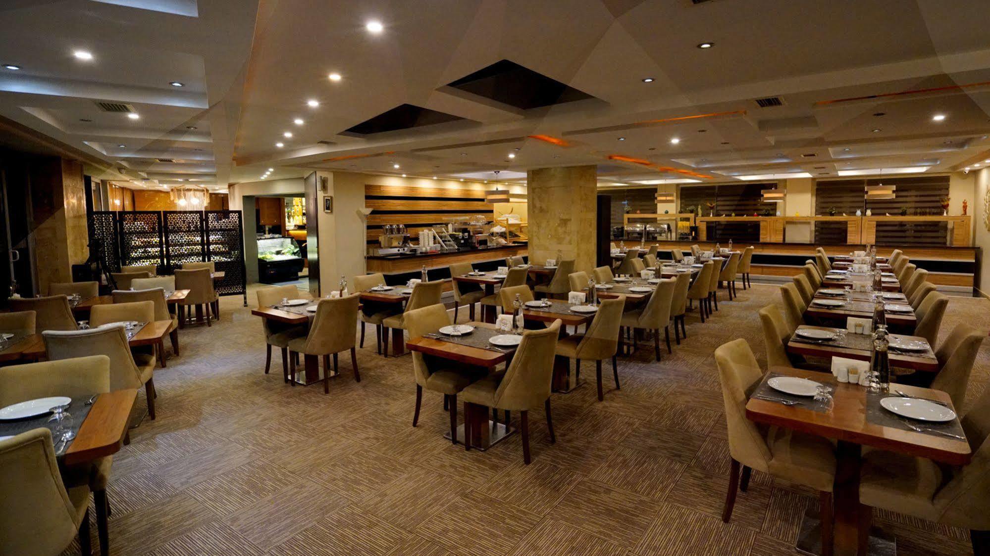 Es Albatros Hotel Eskişehir Zewnętrze zdjęcie